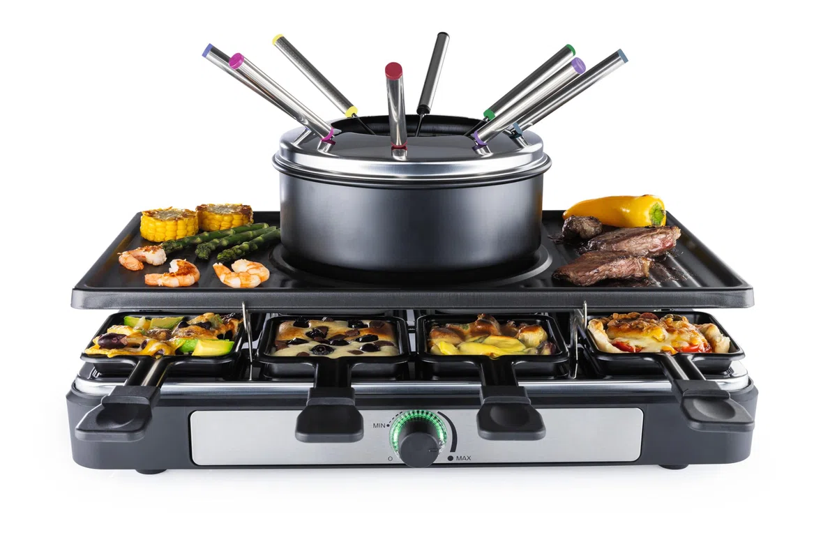 GOURMETmaxx Raclette 2 in 1 con fonduta, set raclette per 8 persone, ideale come barbecue per feste, combinazione di fonduta con 8 padelle, spatole, forchette per fonduta, raclette con set per fonduta