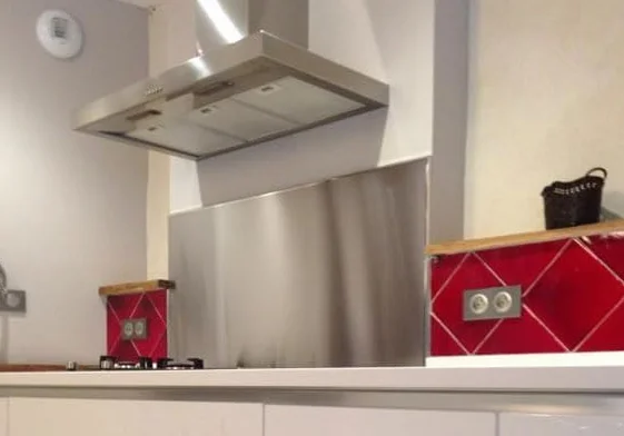ZeroInox Pannello Paraschizzi in Acciaio Inox Aisi 304 Ideale per la Protezione delle pareti della Cucina (80 x 60 CM)