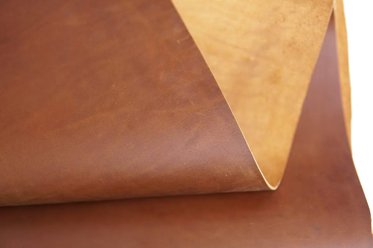 Pelle di vacchetta, colore bourbon, per cucito, artigianato, spessore 1,8-2,0 mm 12"x12" Red Brown