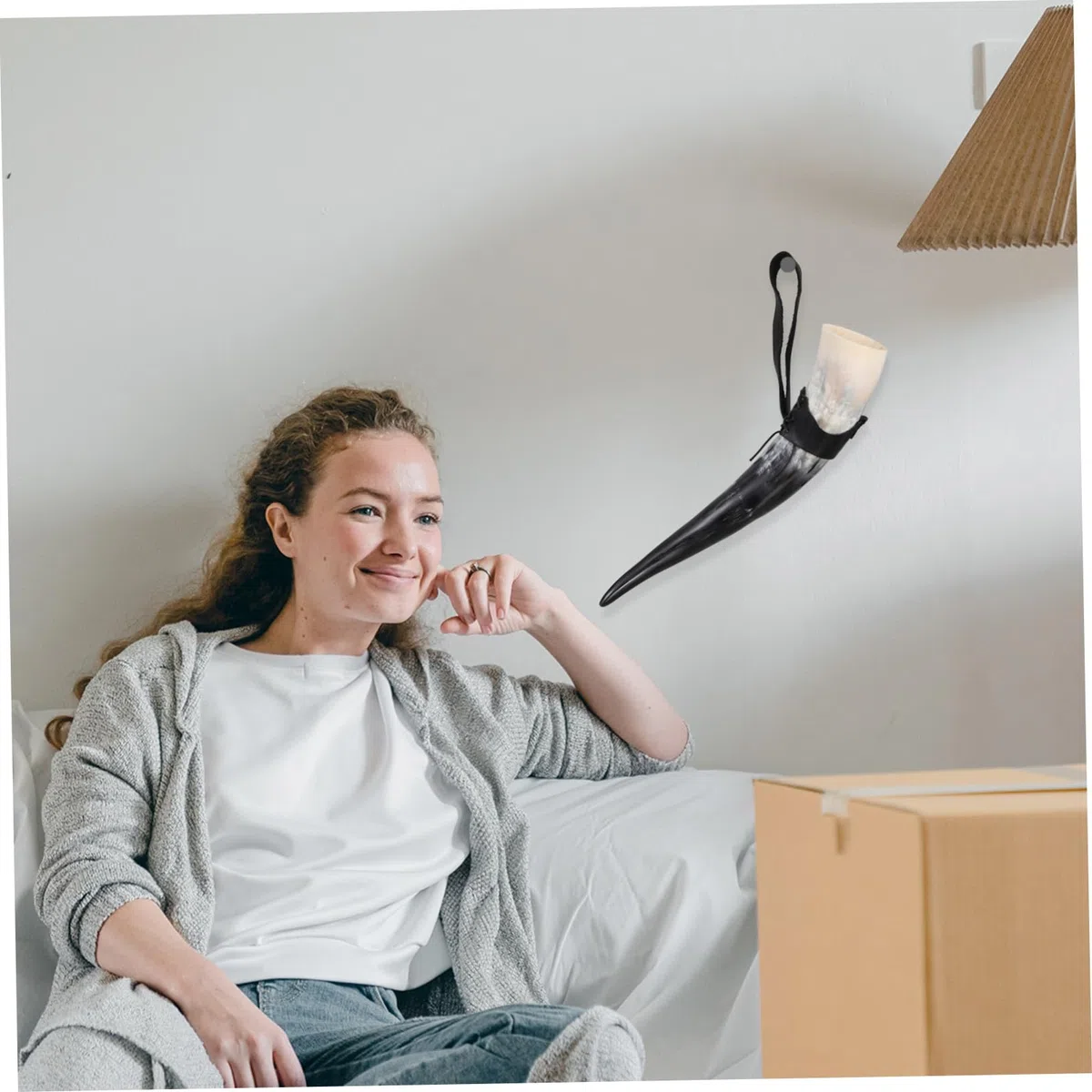 Corno Tradizionale per Bere di Grande Capacità in Corno di Bue Giallo Design Unico e Forma Appuntita per Rievocazioni Storiche e Attività All'aperto