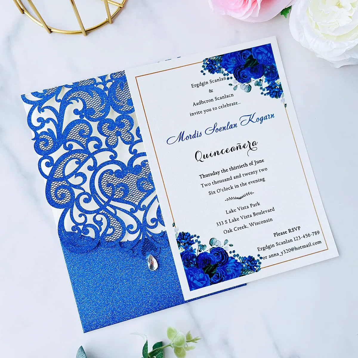 Hosmsua 20x Blu biglietti di invito nozze con busta, taglio laser inviti cuore fiore cavo con strass per matrimonio compleanno anniversario invito di nozze (blu glitter)