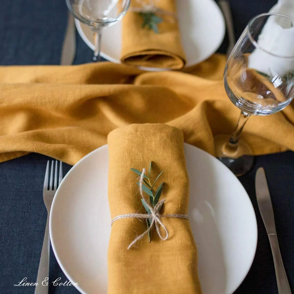 Linen & Cotton Tovaglioli di Stoffa Colorati Hygge Set di 4-100% Lino, Giallo Senape (32 x 32 cm) Tovaglioli da Tavola per Cucina Tavolo da Pranzo Tovaglioli Natalizi per Feste Ristorante Tessuto