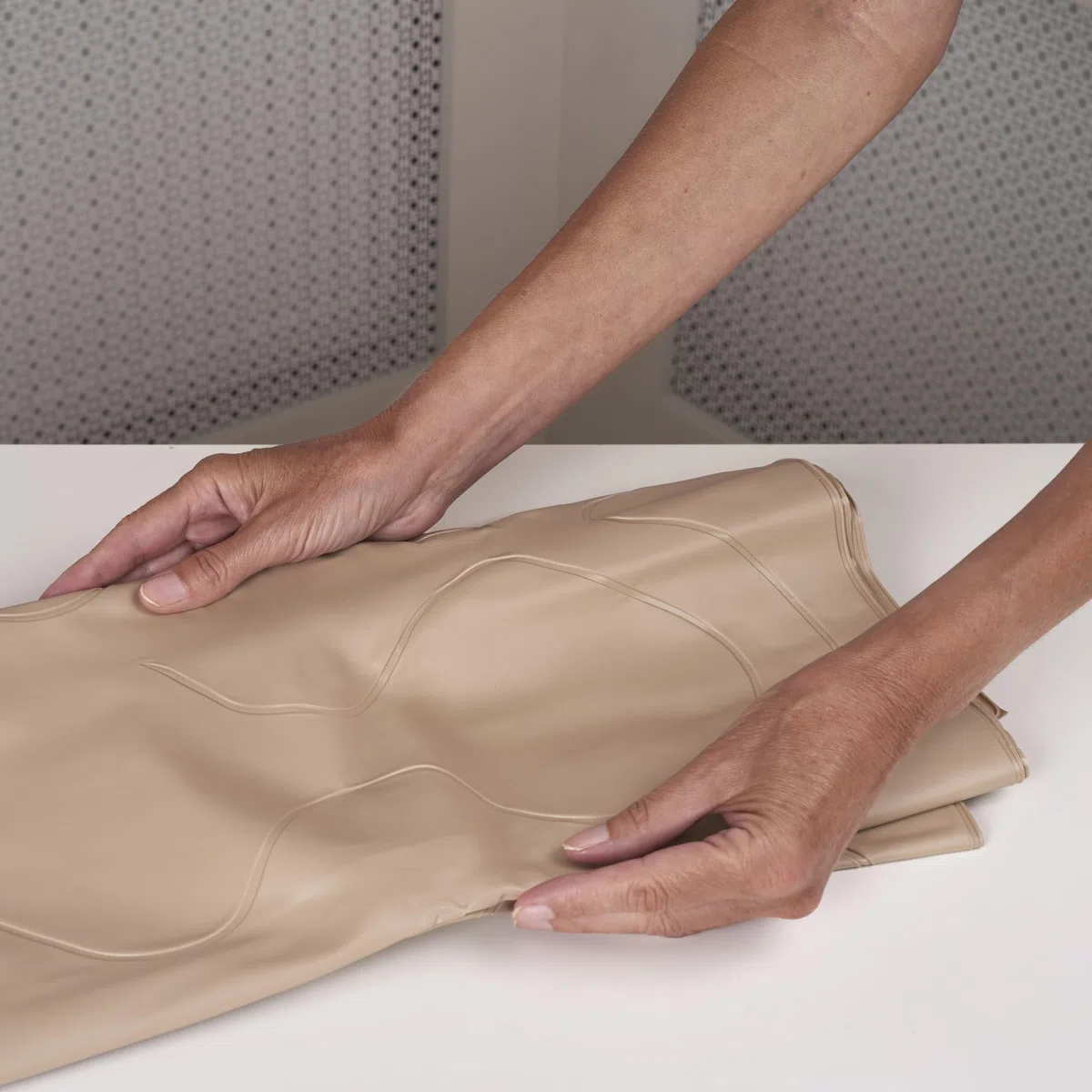 SANICO Materasso Antidecubito - Materasso Gonfiabile con Alette Incorporate - Cuscino Decubito Testurizzato da 135kg di Portata - Sollievo da Piaghe da Decubito, e Qualità del Sonno - senza Motore