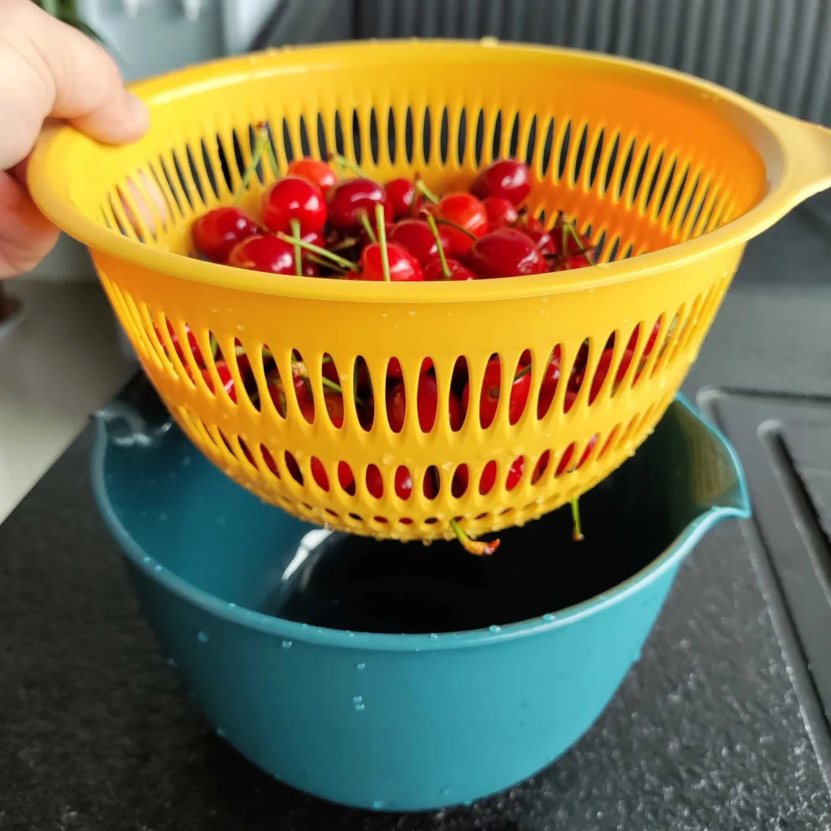 Youka Cestello di Scarico per Scolapasta da Cucina, Set di Ciotole per Scolapasta 2-in-1, Plastica PP Senza BPA Doppio Strato Staccabile per Lavare Verdure e Frutta