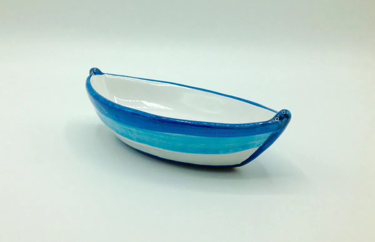 Petra d'amuri Barca blu in ceramica Siciliana Hand Made in Sicily