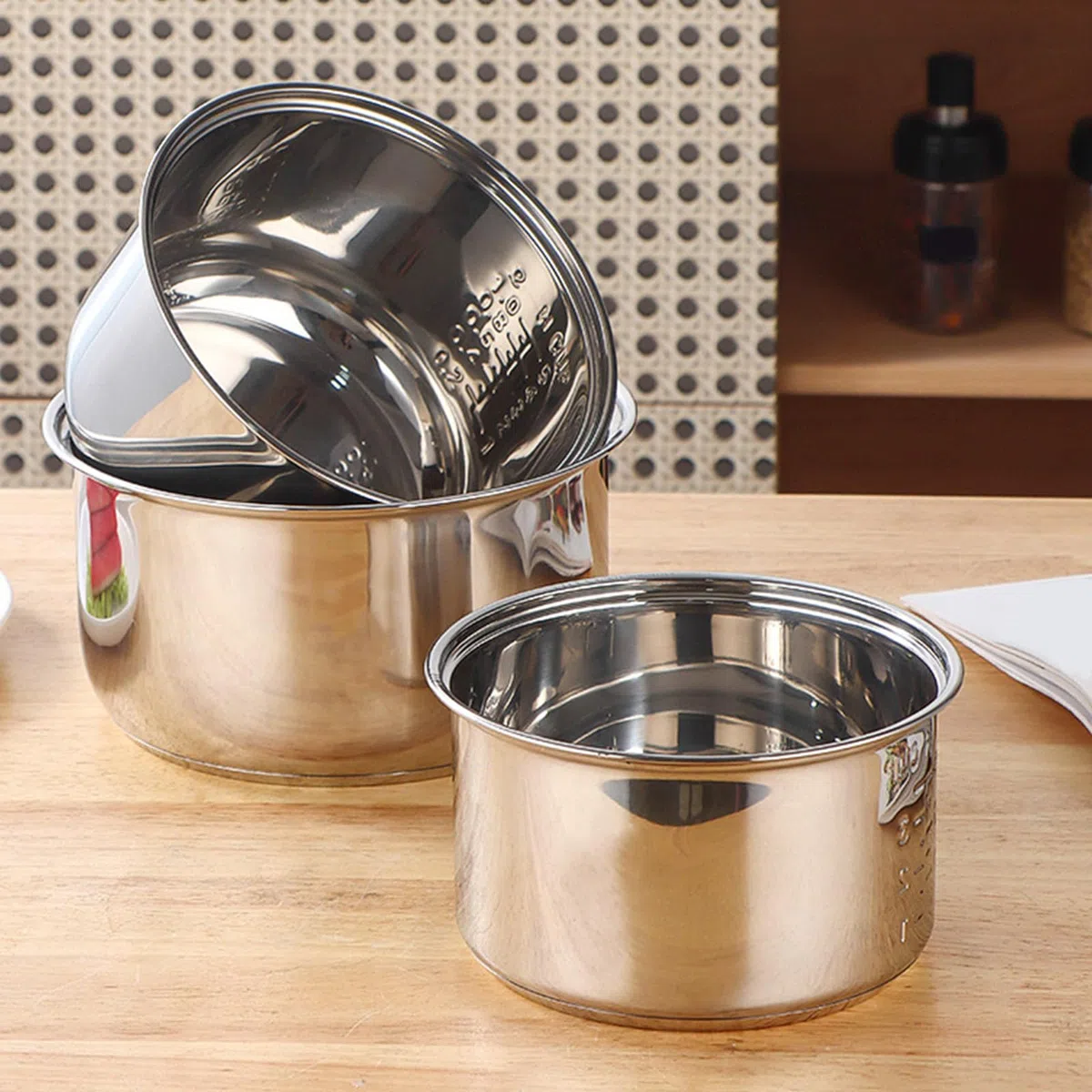 Pentole in acciaio inox con inserto per cuociriso con base di riscaldamento uniforme Resistenza alle alte temperature Ciotola interna di ricambio anche riscaldamento del fornello di riso di ricambio