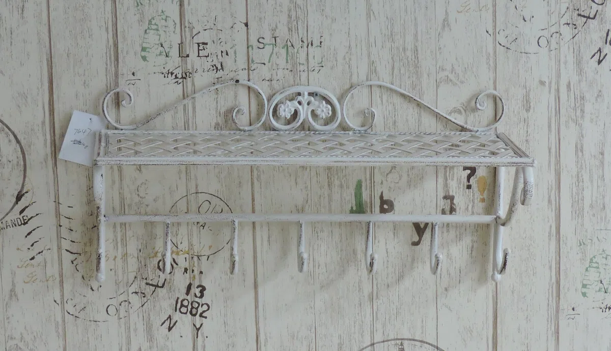 EN-222234 Mensola con 7 Appendini Stile Shabby in Ferro Battuto colore Panna. H 24 X 50 X 20 Cm