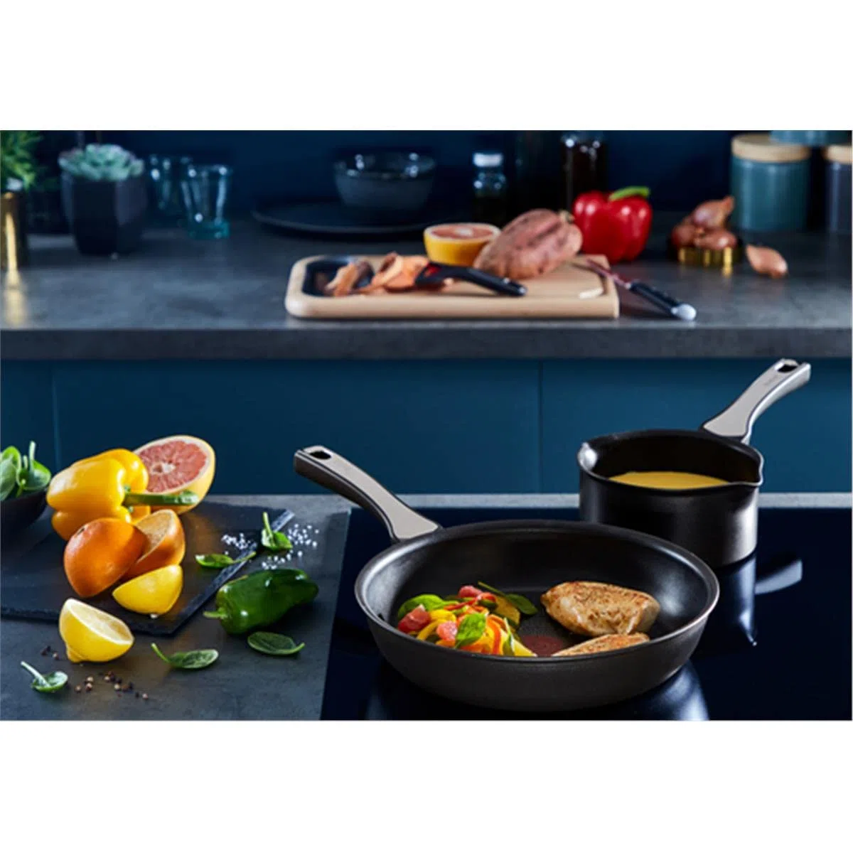 Tefal - Unlimited On, Set di 2 padelle: 2 padelle da 20, 26 e 28 cm con rivestimento super resistente, Thermo-Fusion, forma profonda, tutti i tipi di fornelli, prive di PFOA
