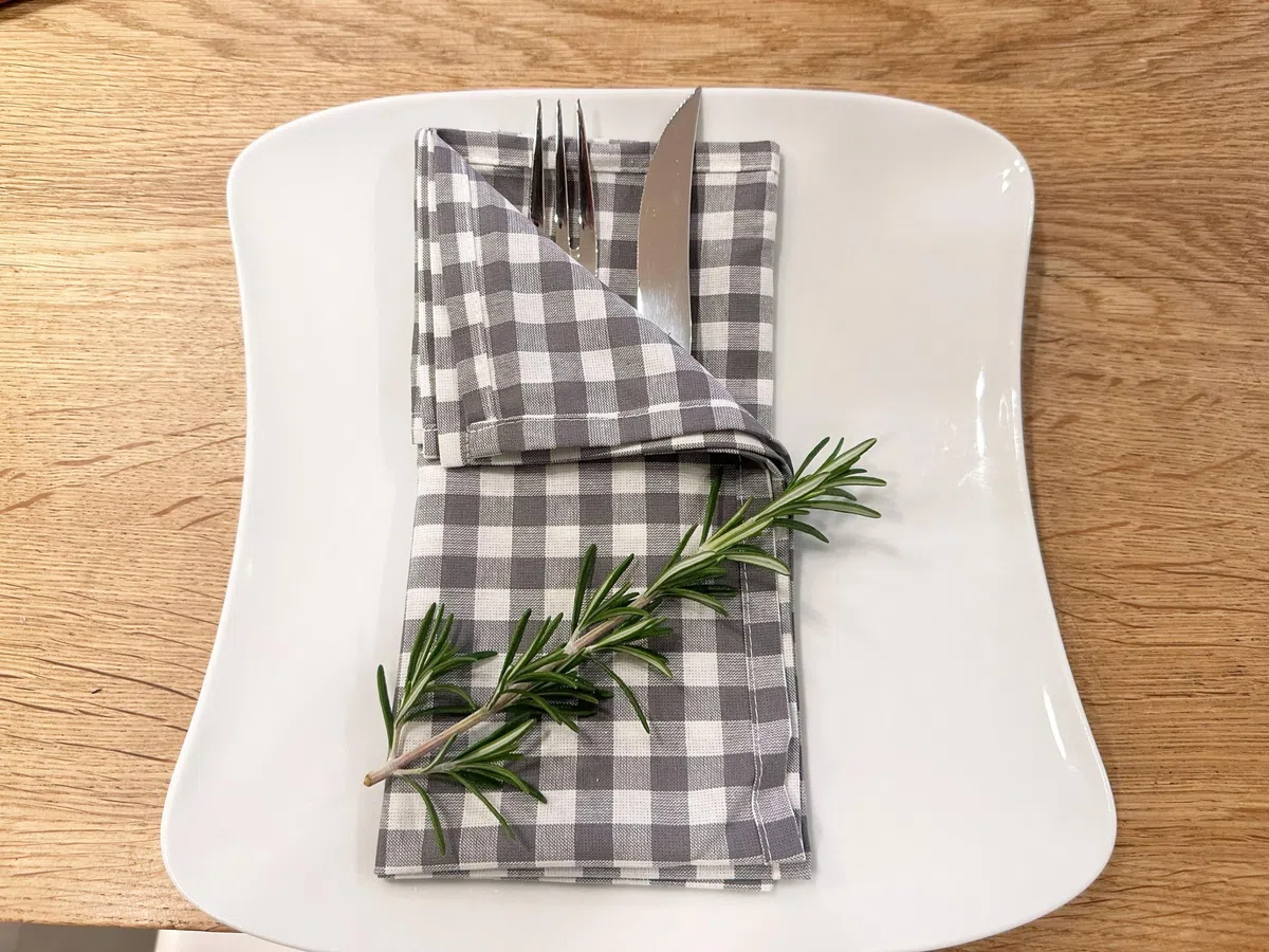 ZOLLNER set di 6 tovaglioli in stoffa a quadretti grigi, 45x45 cm