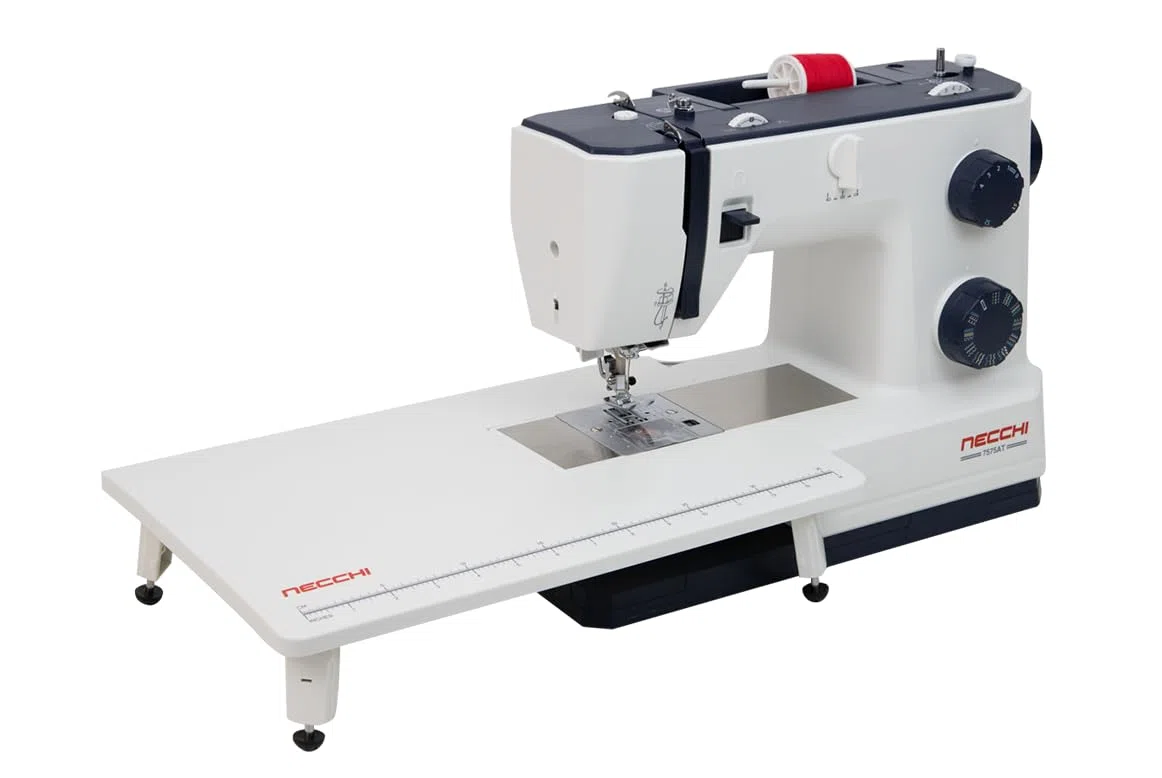 Necchi Q132A - Macchina da cucire con infilatrice automatica dell'ago, 32 punti, prestazioni a elevata resistenza