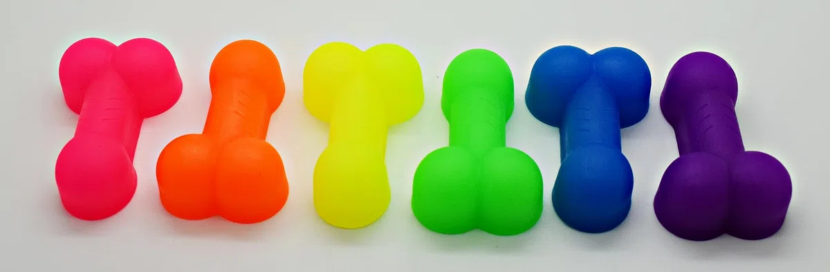 Mini saponette Wily – Sacchetto di organza – colori arcobaleno – addio al nubilato novità regalo bomboniera – Vegan (12)