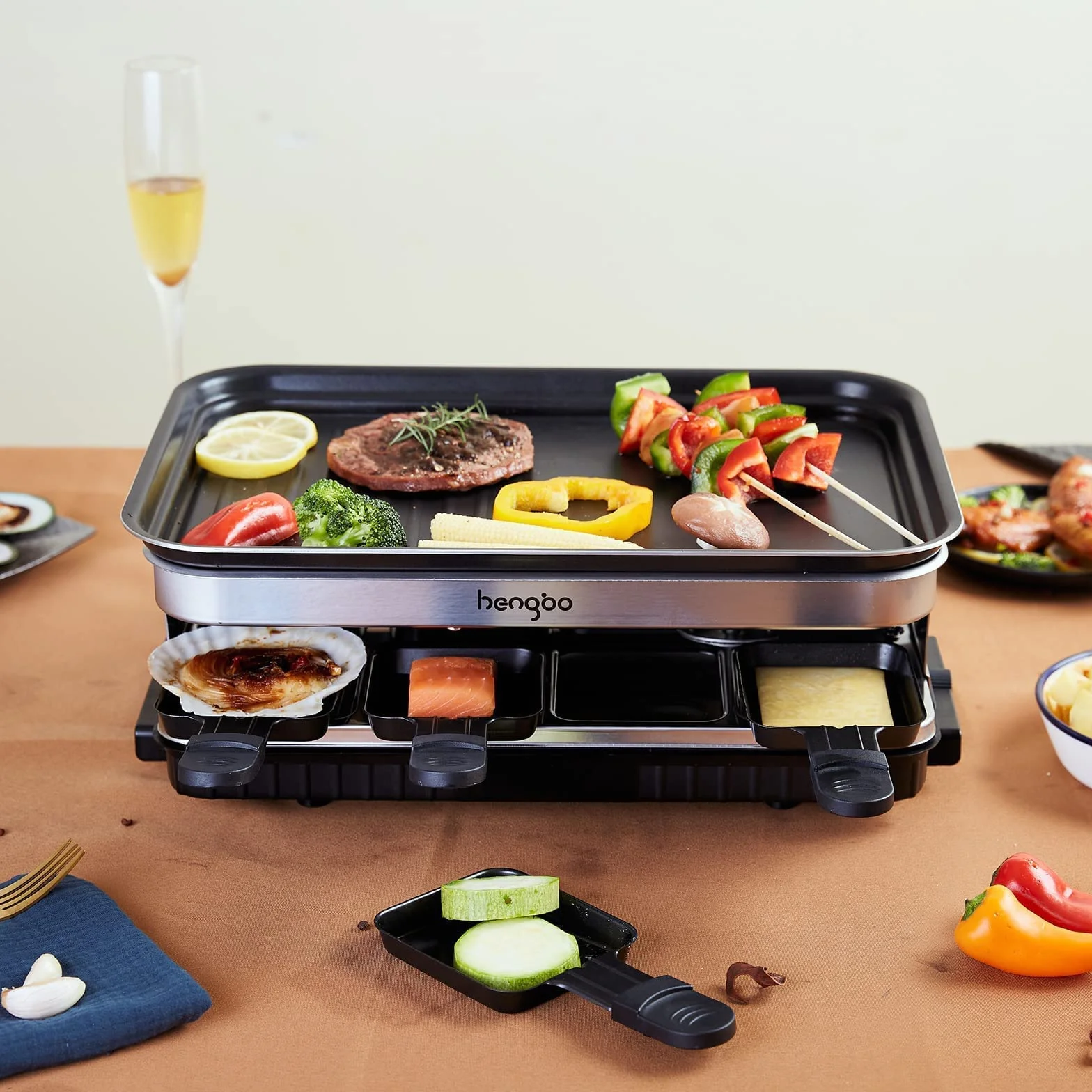 Raclette 8 Persone Piastra Raclette Grill in Alluminio, 8 Pentolini da Raclette, Calore Regolabile Continuo Termostato, 1500 Watt